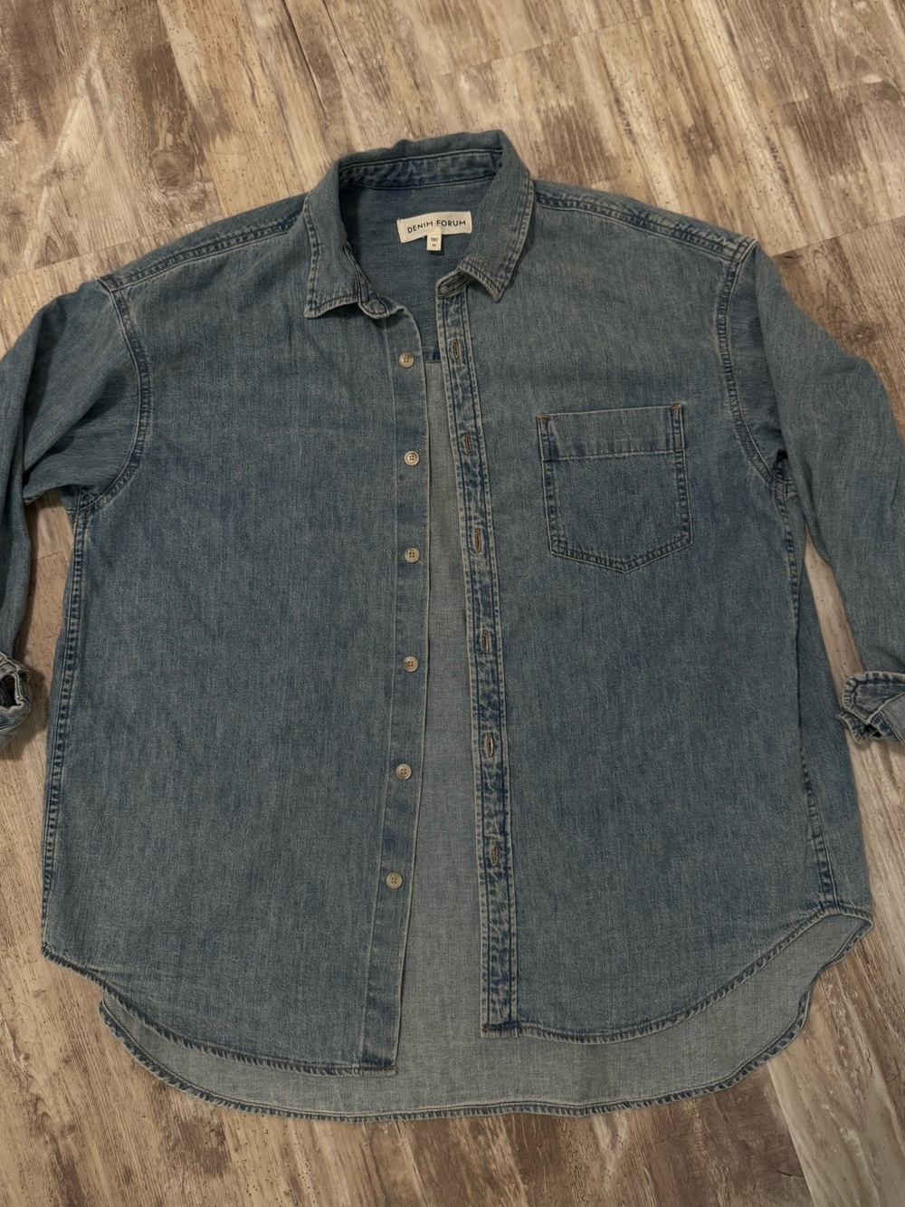 Aritzia Light Blue Denim Button-Down Shirt SZ M - Picture 2 of 5